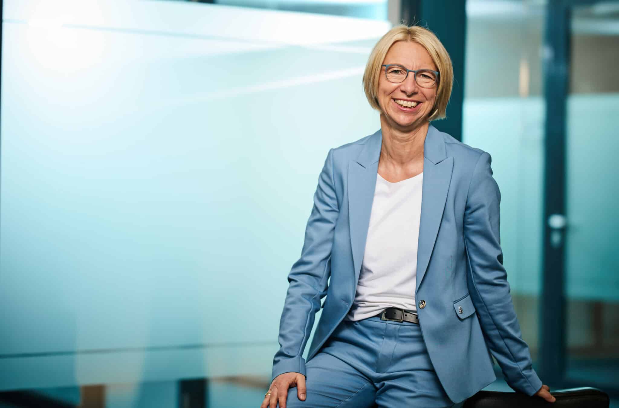 Nicole Fastje, Steuerberaterin